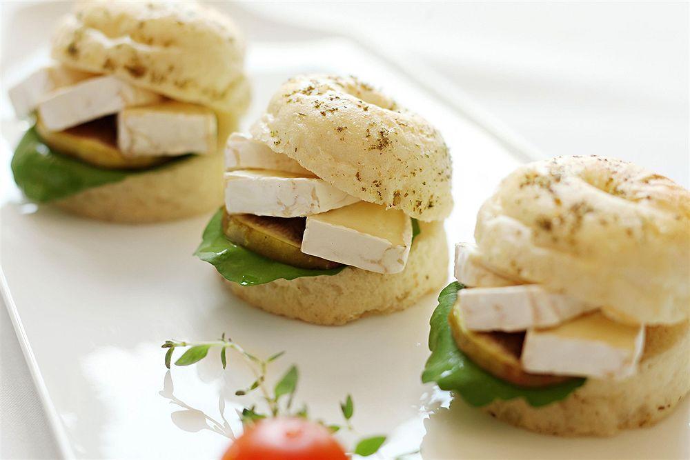 艾美度假酒店 吉达 外观 照片 Canapés