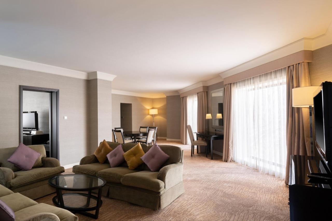 艾美度假酒店 吉达 外观 照片 A suite at the InterContinental Paris Le Grand