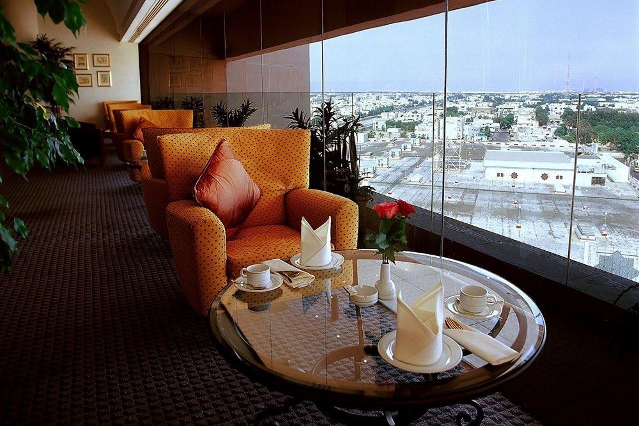 艾美度假酒店 吉达 餐厅 照片 The lounge at the airport