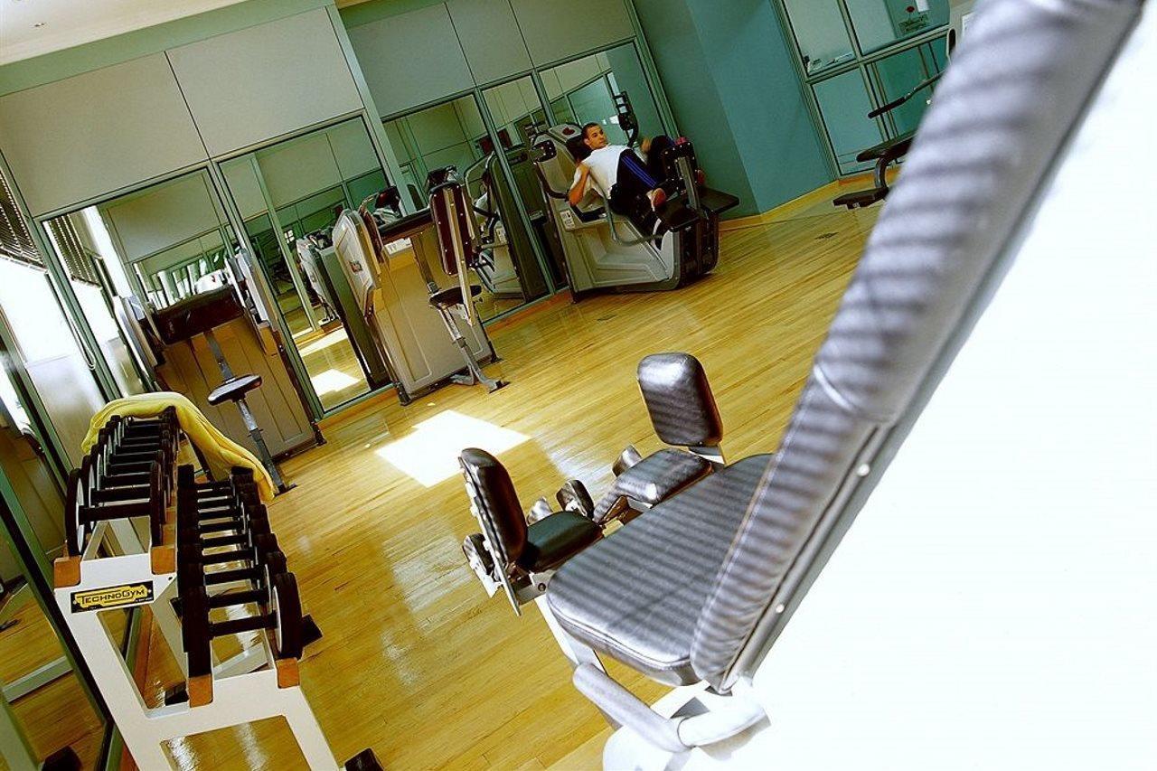 艾美度假酒店 吉达 外观 照片 A gym in Singapore