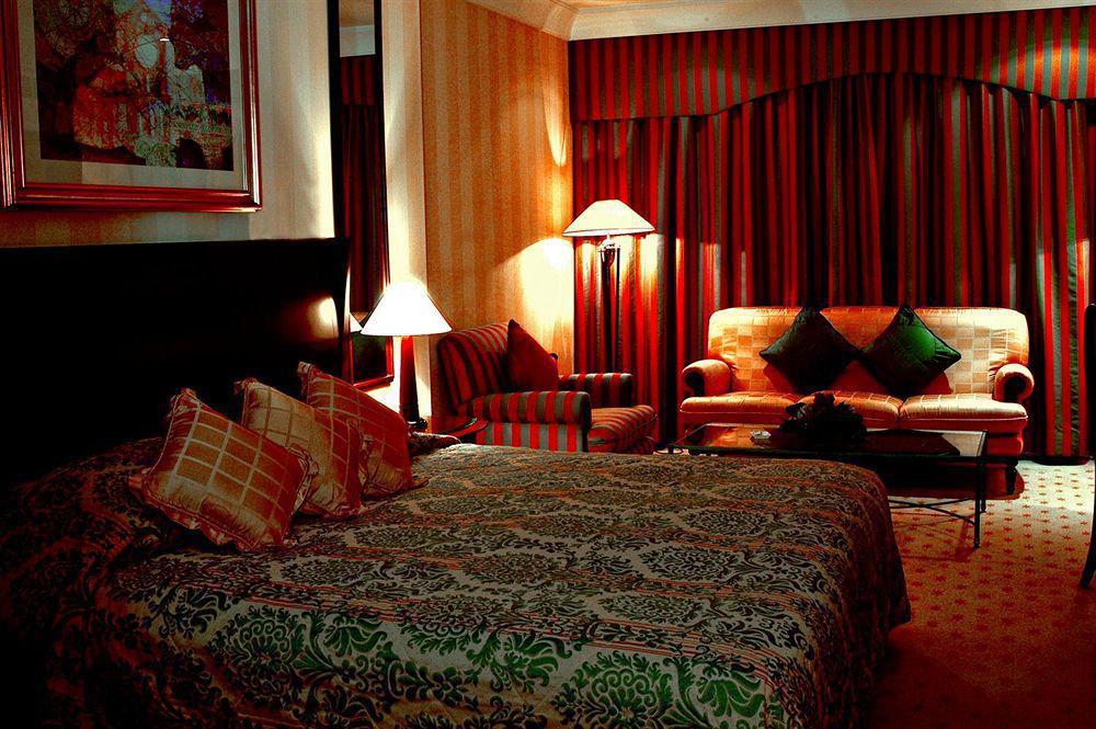 艾美度假酒店 吉达 外观 照片 A bedroom at the hotel